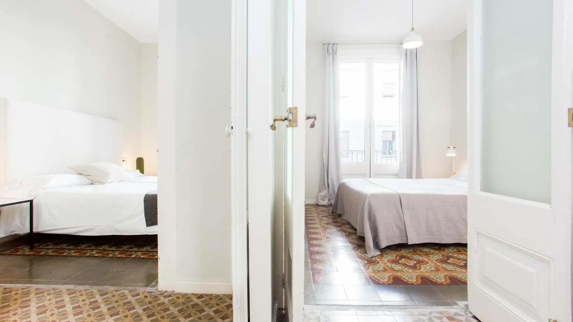 4Bedroom Apart With Balcony In Las Ramblas 1 1 Barcelona Apartment